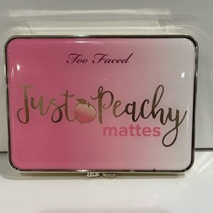 Too faced- Just peachy matte palette